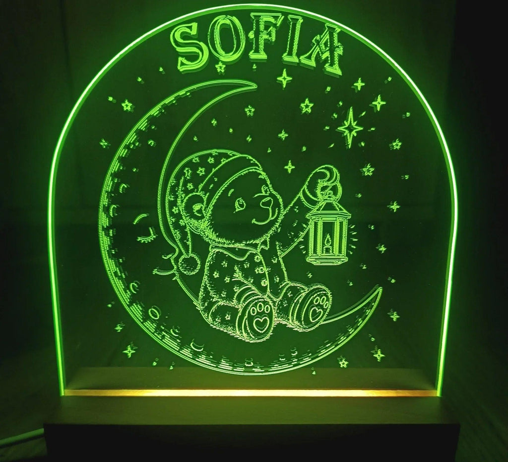 Nahaufnahme Nachtlampe der gravierten Acrylscheibe mit LED Beleuchtung
