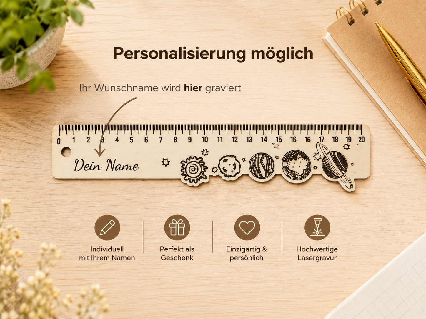 Personalisierungsbild für das Holz-Lineal mit Hinweis auf den Wunschnamen links auf der Vorderseite.